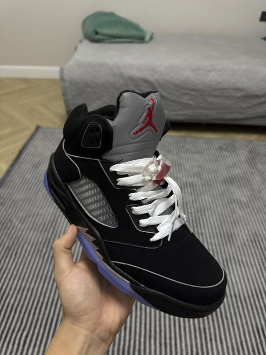 Продам джорданы 5