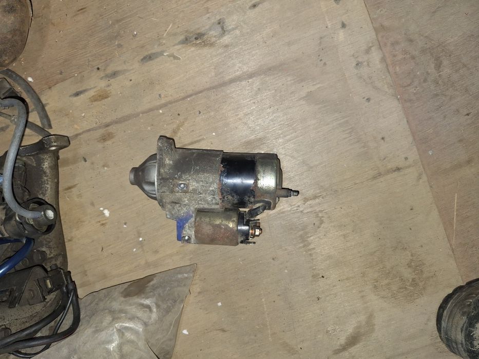 Продам навесное на двигатель G 4JP