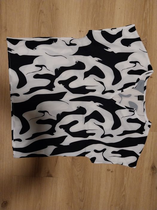 Бяла свободна блуза лято