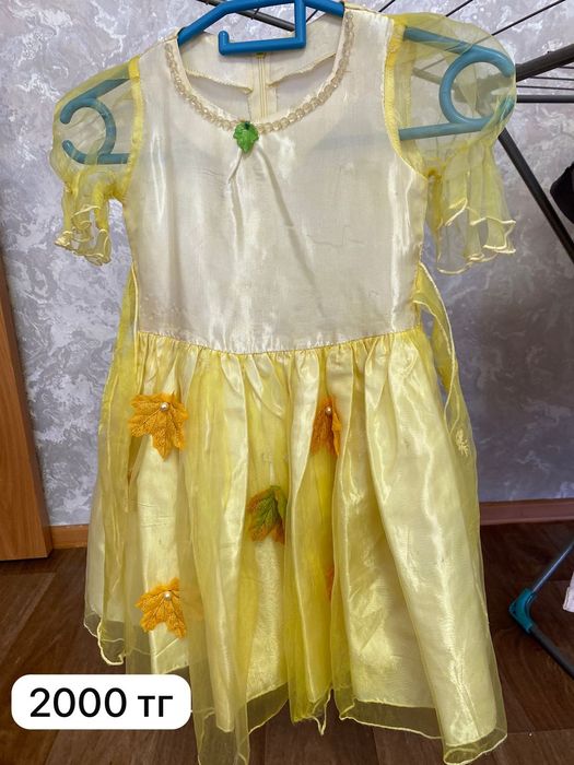 Продам детские платья для девочек