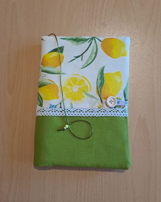 Текстилни калъфи / дрешки за книги