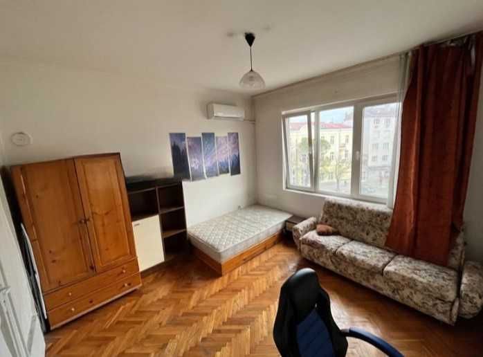 Дава се под наем Тристаен апартамент в София, Център - 108 кв.м за 665 € - Снимка #2