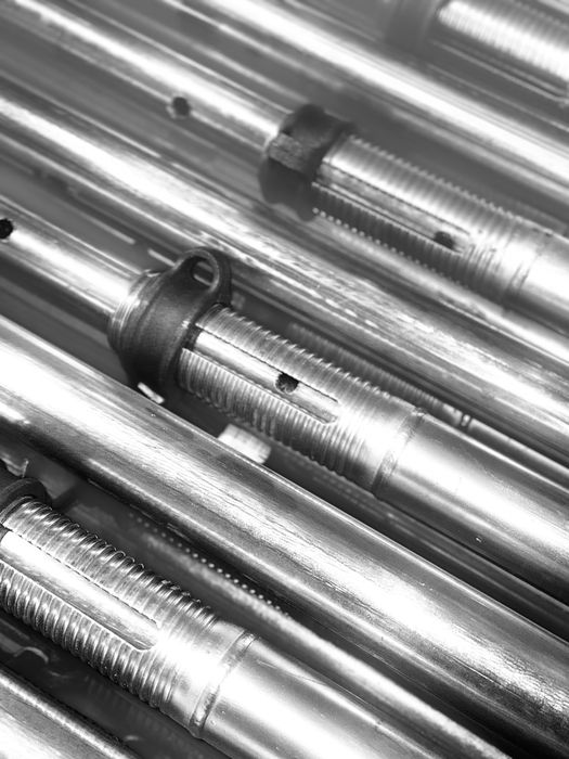 Оцинкованная телескопическая стойка 3.7м