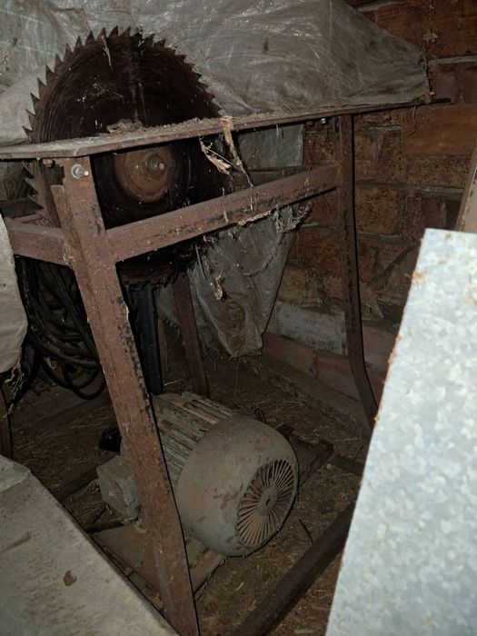 Циркуляр за рязане на дърва