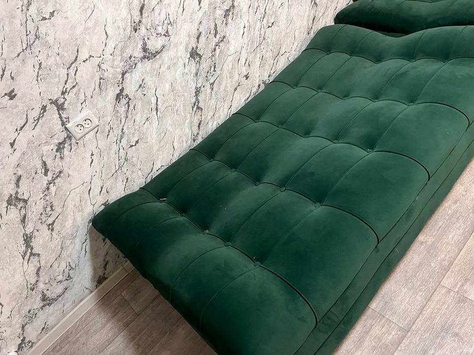 Продам 2 дивана.