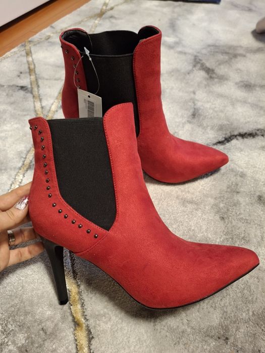 Ghete cu toc marimea 39 noi