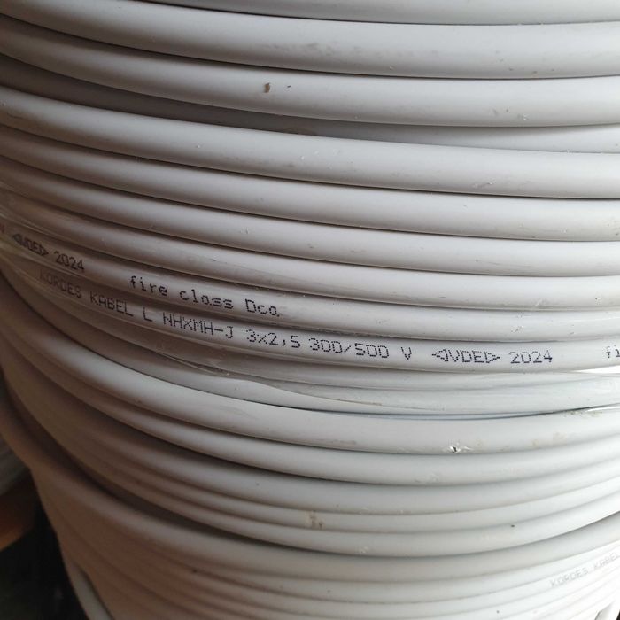 Vand cablu NHXMH-J masiv,3X2,5mm,5X2,5mm,cablu date cat.7 galben