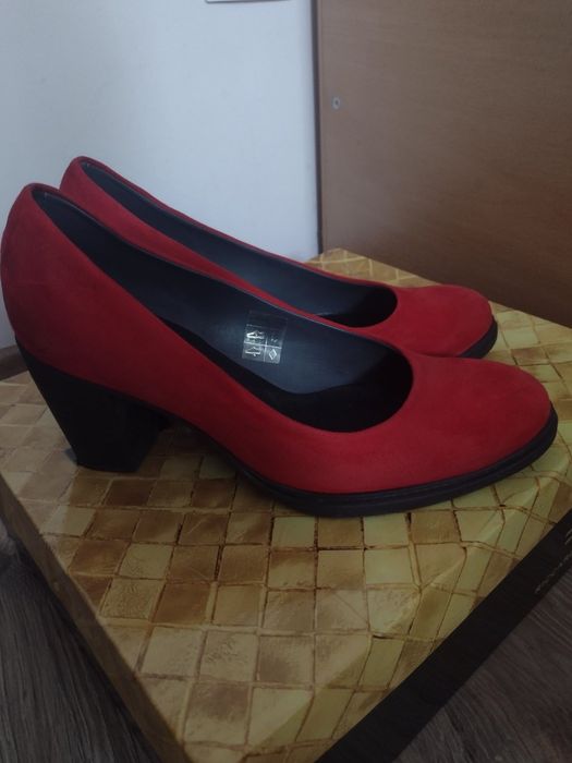 Дамски обувки на ток