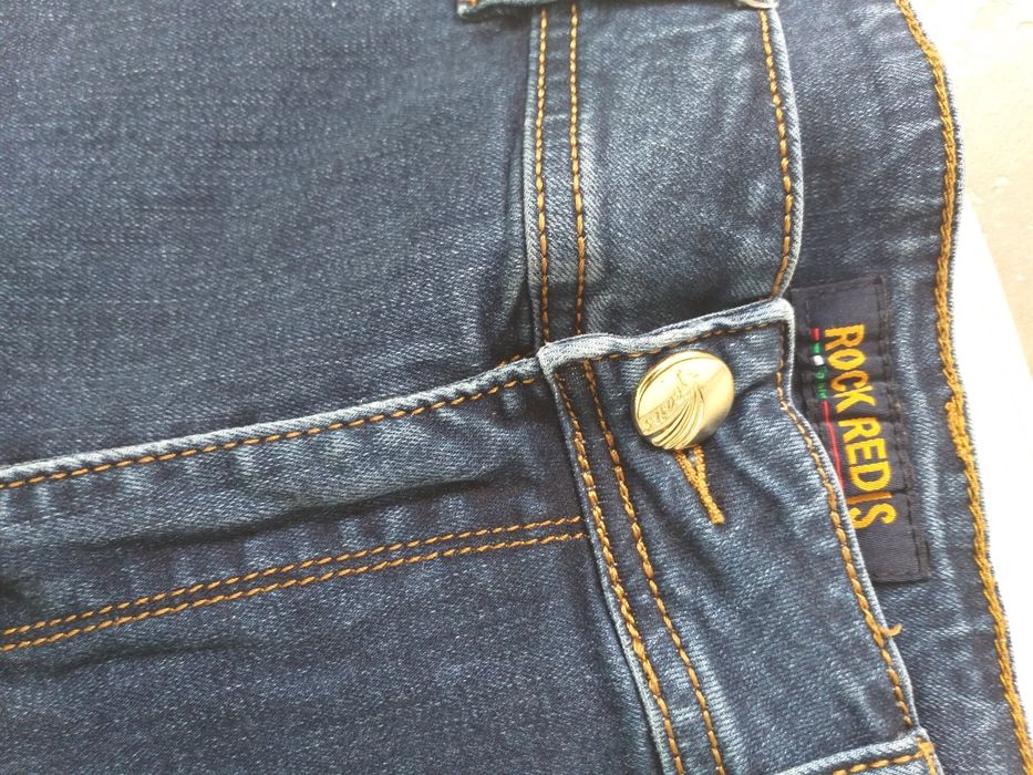 Детские штанишки, в отличном состоянии.Привезли с америки.