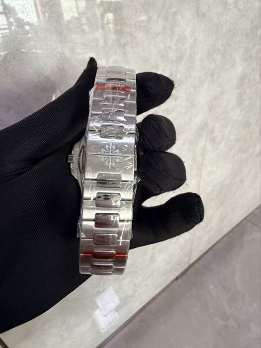 Часы Patek Philippe Nautilus 50 Years