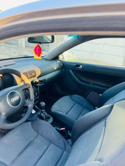 Vând Audi a3  mașina