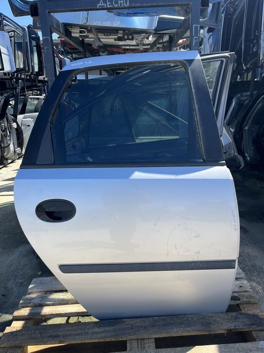 Врата Opel Meriva 2006г.
