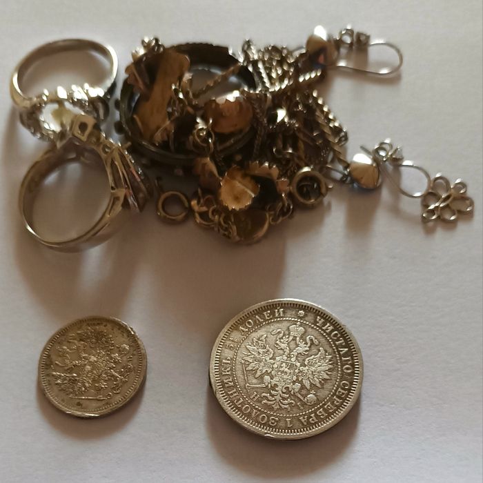 Monede și resturi de argint