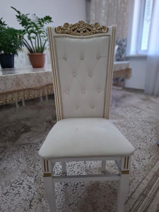 Срочно продается Стол стулья б/у