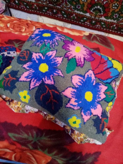 Подушки ручной работы