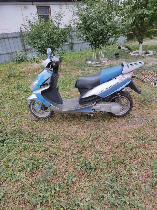 Мопед сатылады 100