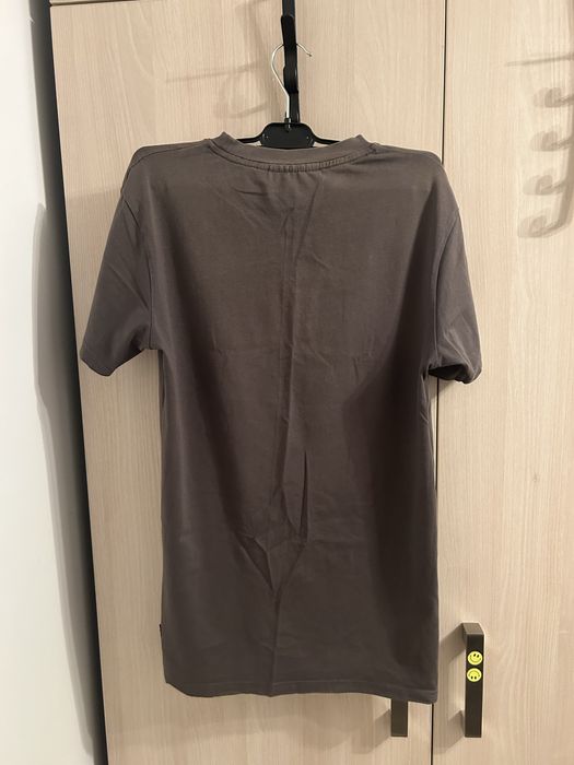 Vând tricou supply demand S