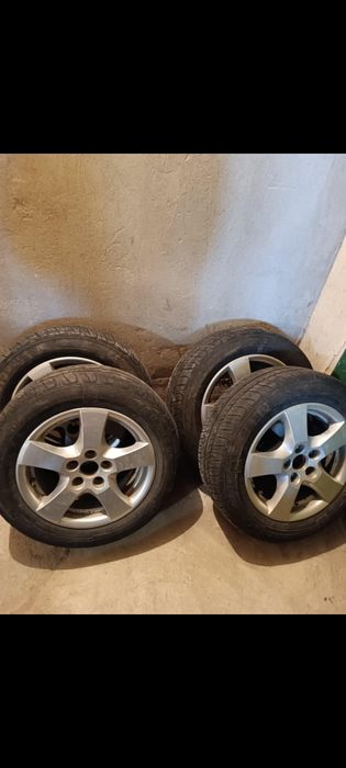 Ляти джанти  с летни гуми за шкода