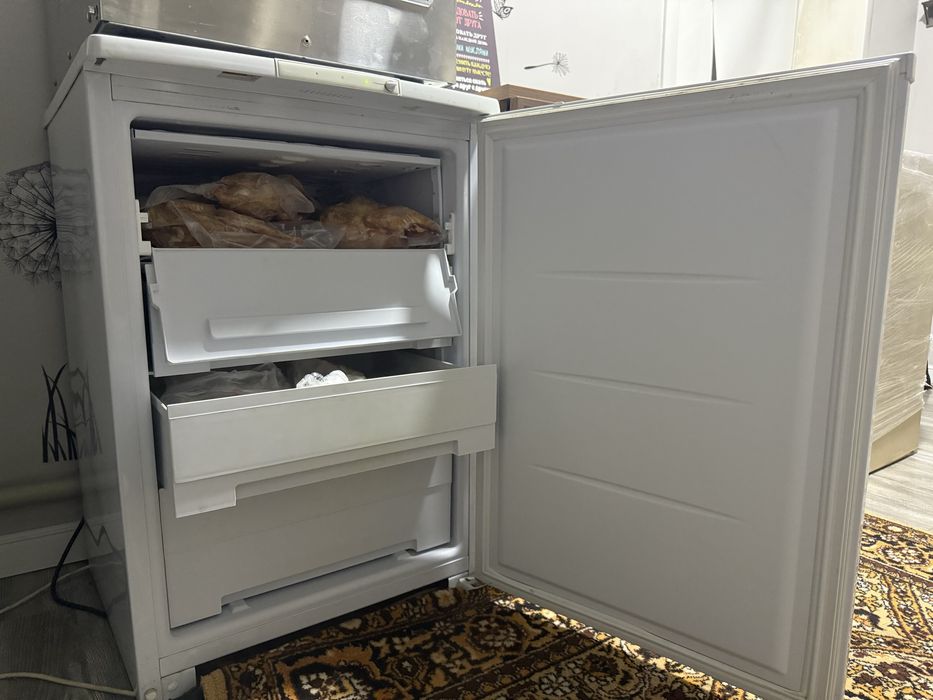 Продам морозильник БУ