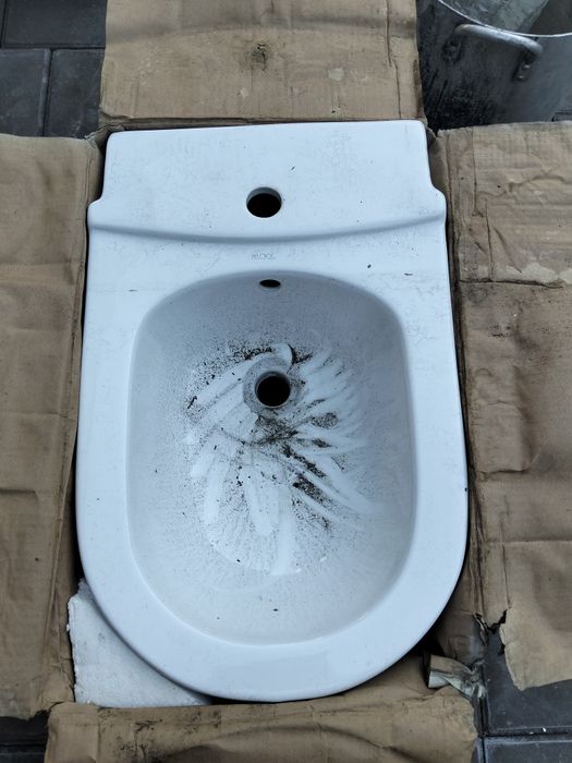 Продам биде и раковину
