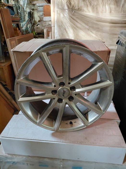 Продам 4 диска на Субару Аутбэк