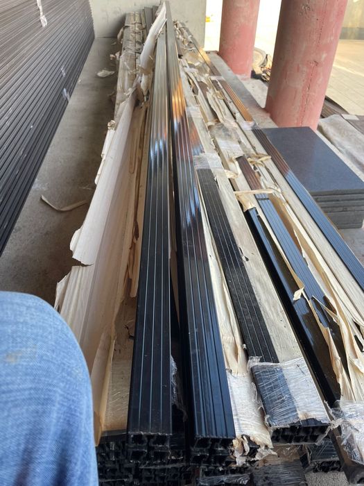 Profile aluminiu extrudat negre 40x25 mm – 4 metri – 150 bucăți