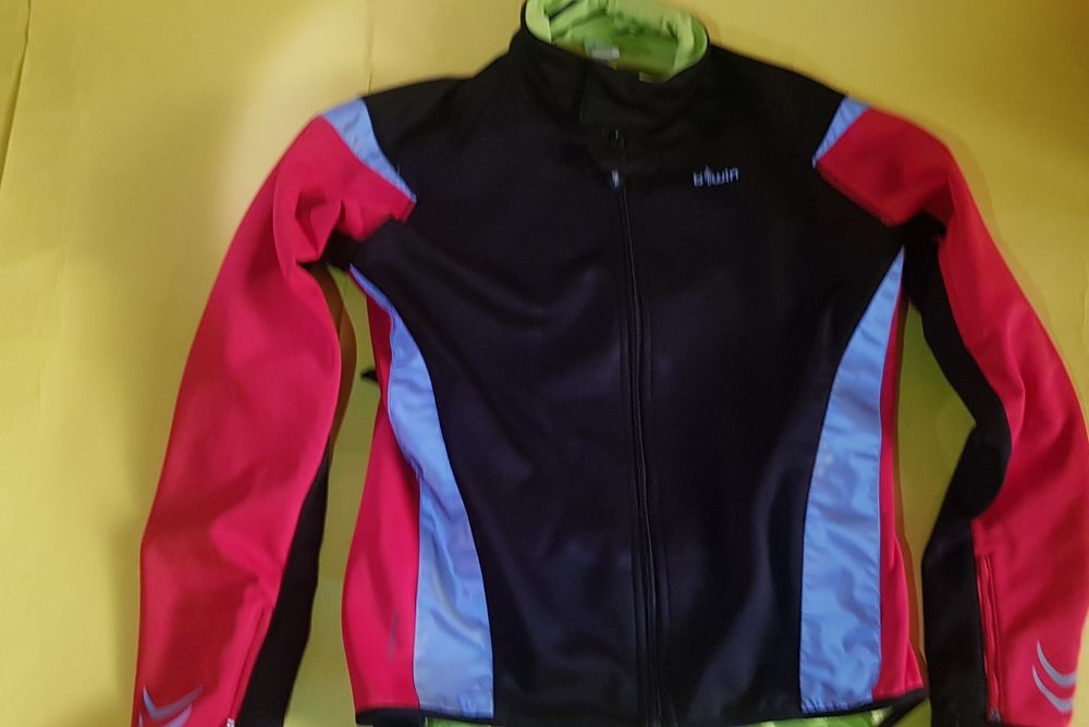 Btwin strstermic   мъжко спортно  колоездачно яке яке