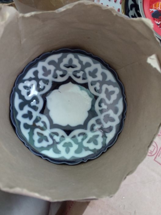 Paxta gulli chinni tarelkalar. Yangi