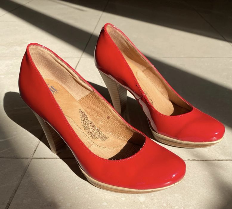 Pantofi rosii piele lacuita, Sofft, 37,5