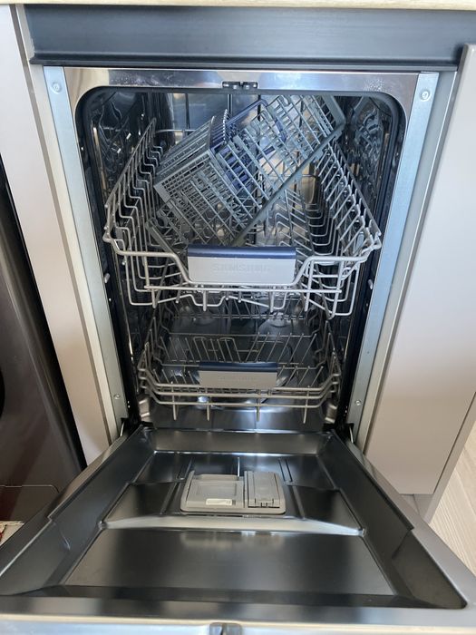 Продам посудомоечную машинку