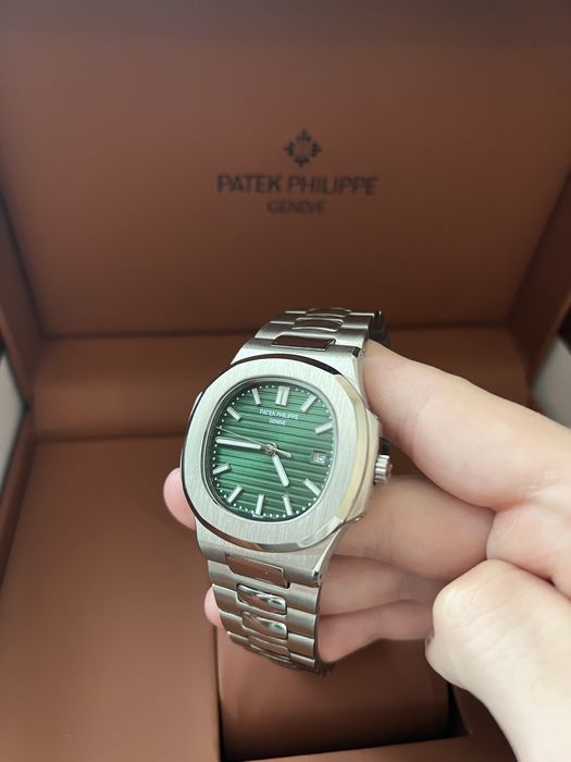 Patek Philippe Nautilus 5711/1A-014 (green dial)
