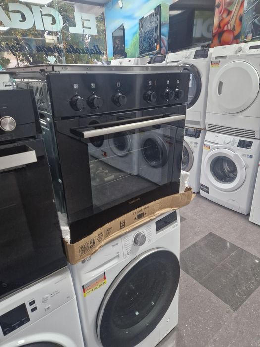 Фурна с керамичен плот за вграждане Siemens