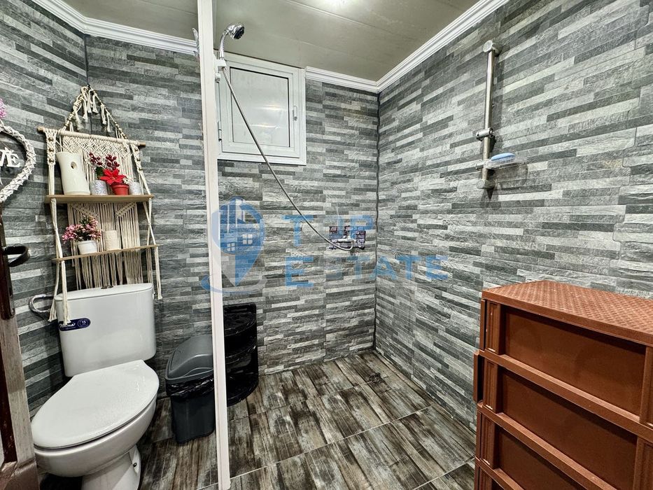 Обзаведена тухлена къща с прекрасен двор в град Полски Тръмбеш, облас