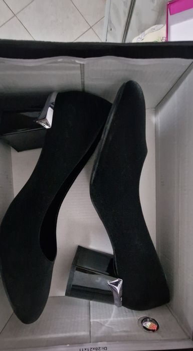 Туфли сатылады қара түсті