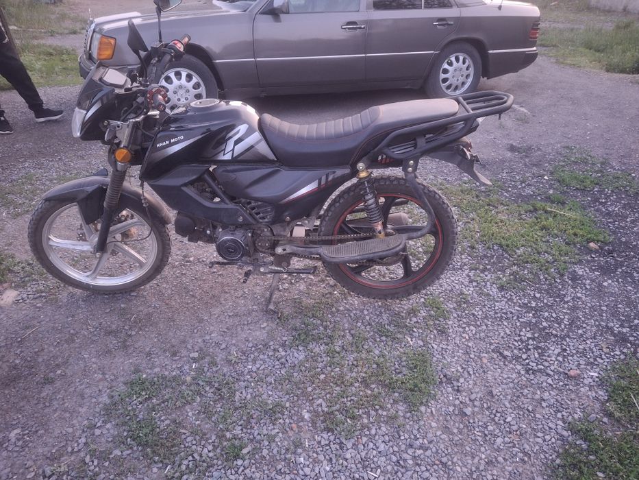 Alpha Champ Khan moto