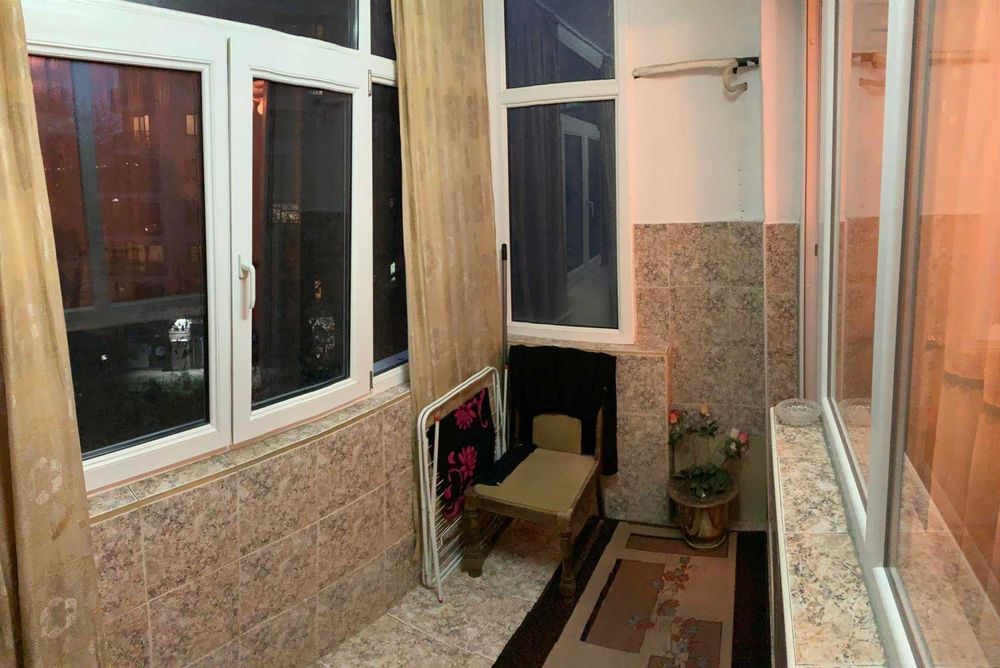 Дава се под наем Двустаен апартамент в Бургас, Лазур - 70 кв.м за 225 € - Снимка #4