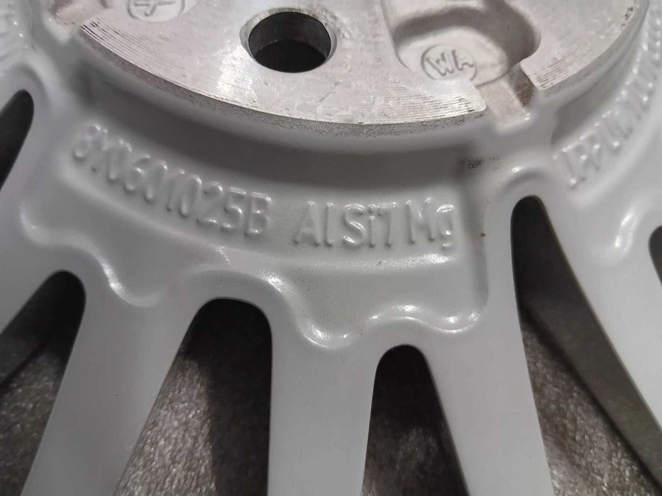 Jante 17 Audi A3 S3 TT originale VW Passat 2019-24 impecabile 5x112 8J