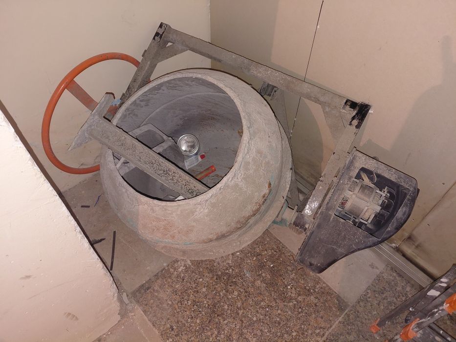 Продам Бетономешалку