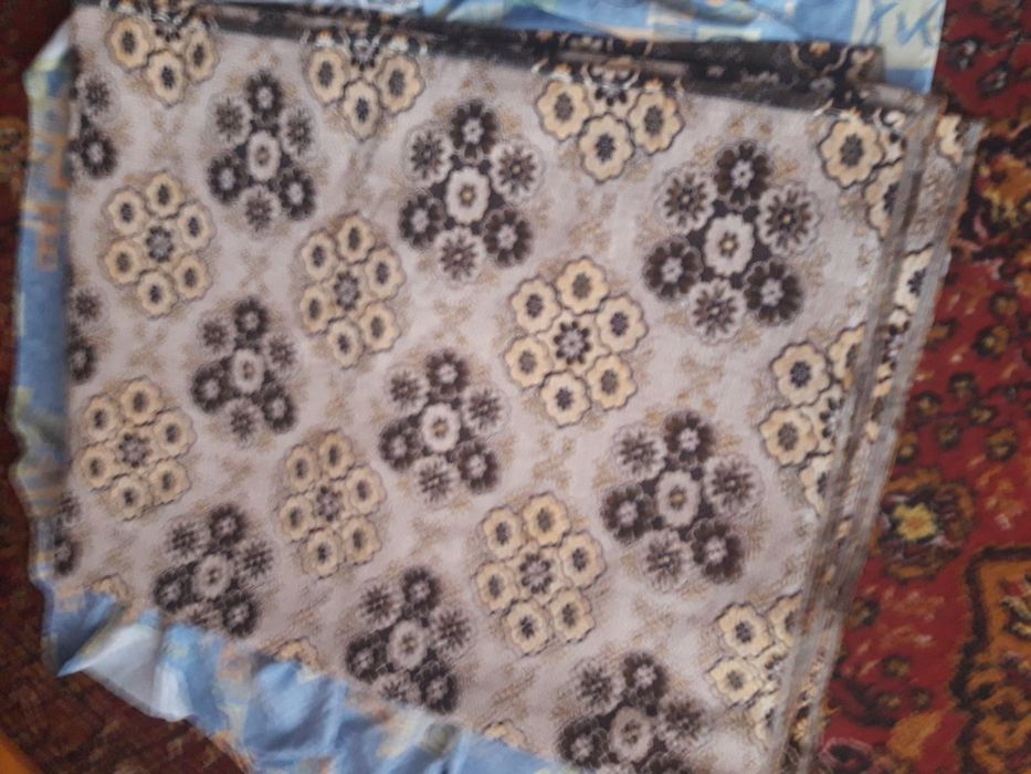 Красив вълнен плат