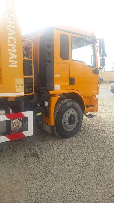 SHACMAN 50 000 $ 33 000 km