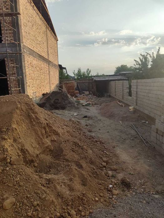 1.4 sotix yer sotiladi 17.000 sotigi