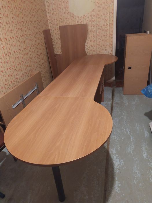 Продаются офисные столы