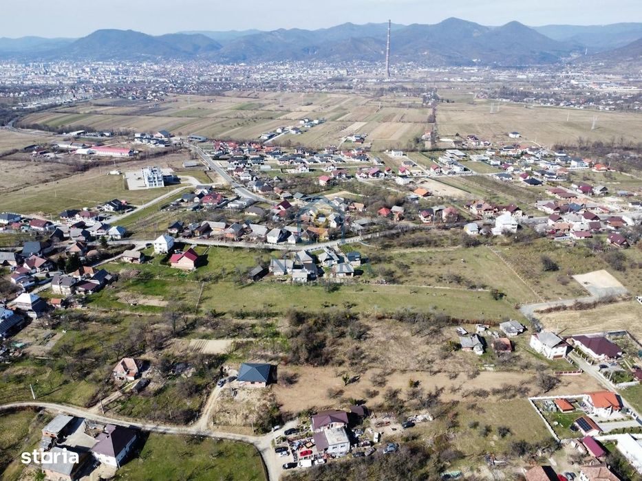 Teren de vânzare în Groși cu priveliște superbă