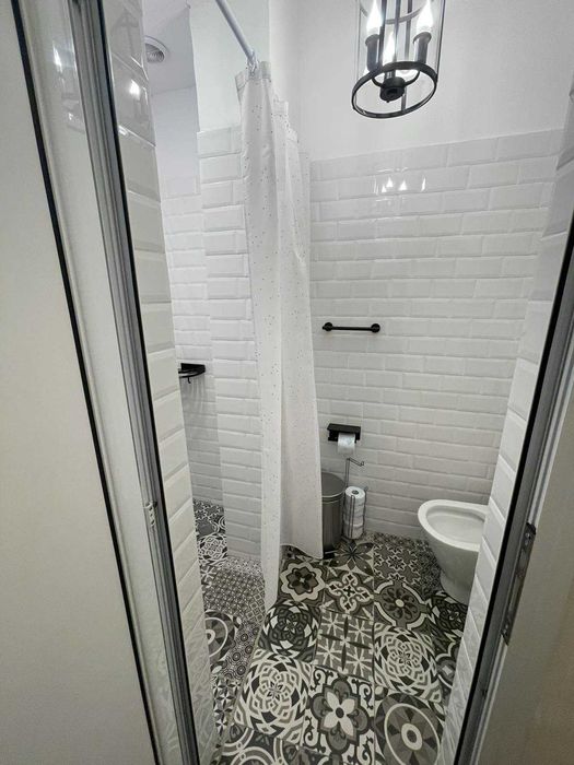 Продава се Двустаен апартамент в София, Център - 70 кв.м за 1929 €/кв.м - Снимка #3