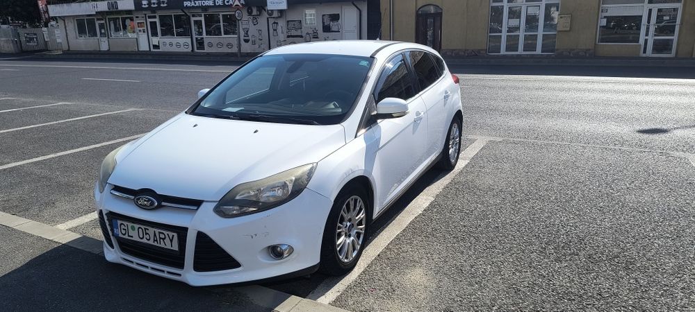 FORD Focus 2013 — imagine 5