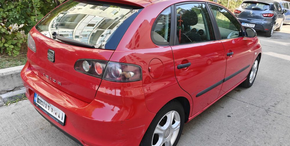 Seat Ibiza 2007 benzină, 1.700 € — imagine 4
