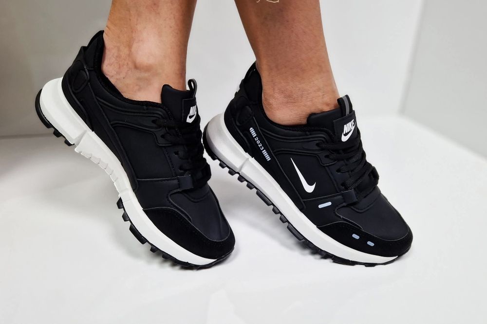 Дамски маратонки