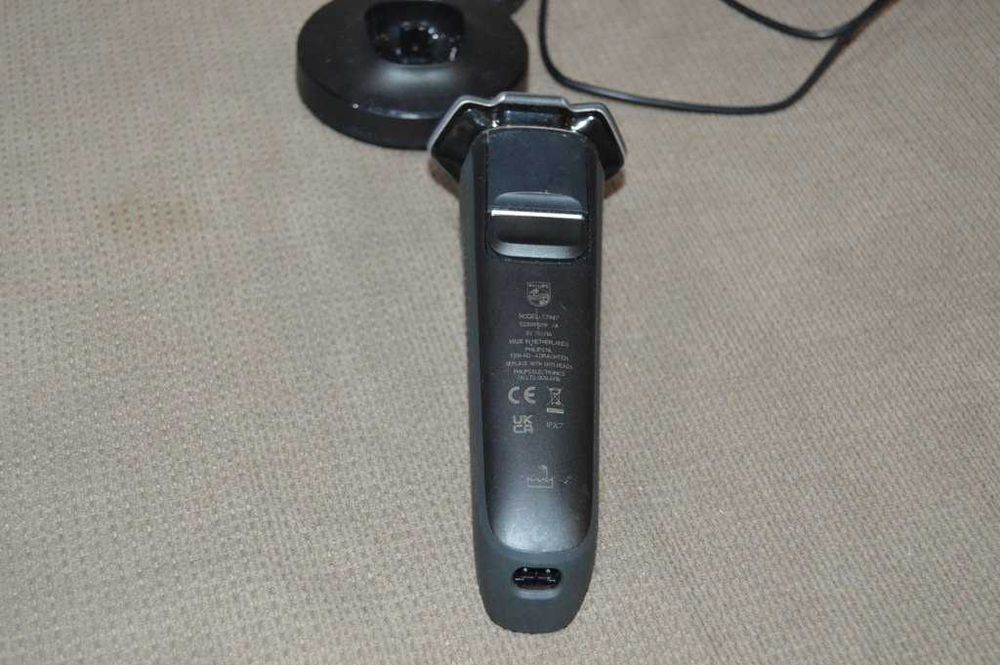 Aparat de ras barbierit Philips seia 7000 model S7887