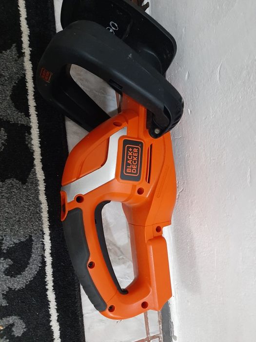 Vănd mașină de gardul viu pe acumulator