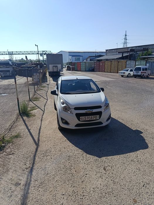 Spark 2014 yil  prabeg 206.000km xolati yaxshi  balon xolati oʻrta